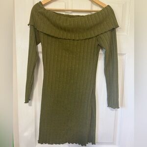 2/$20 Off the shoulder Woman’s Green Dress